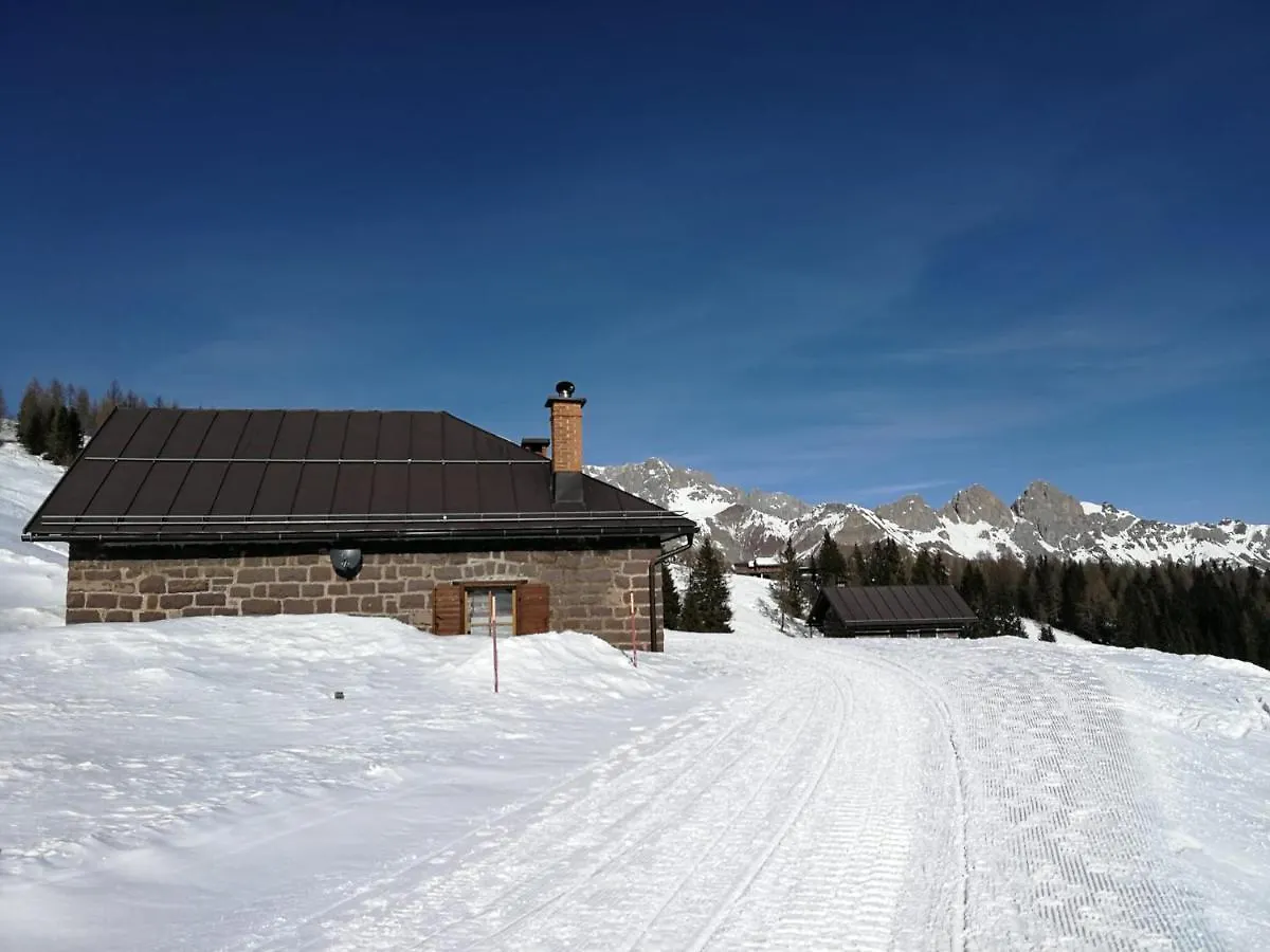 Chalet Baita Casera Caviazza Falcade Italia